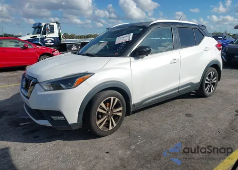 2018 Nissan Kicks Sr из США, поврежденный, VIN 3N1CP5CU3JL535688